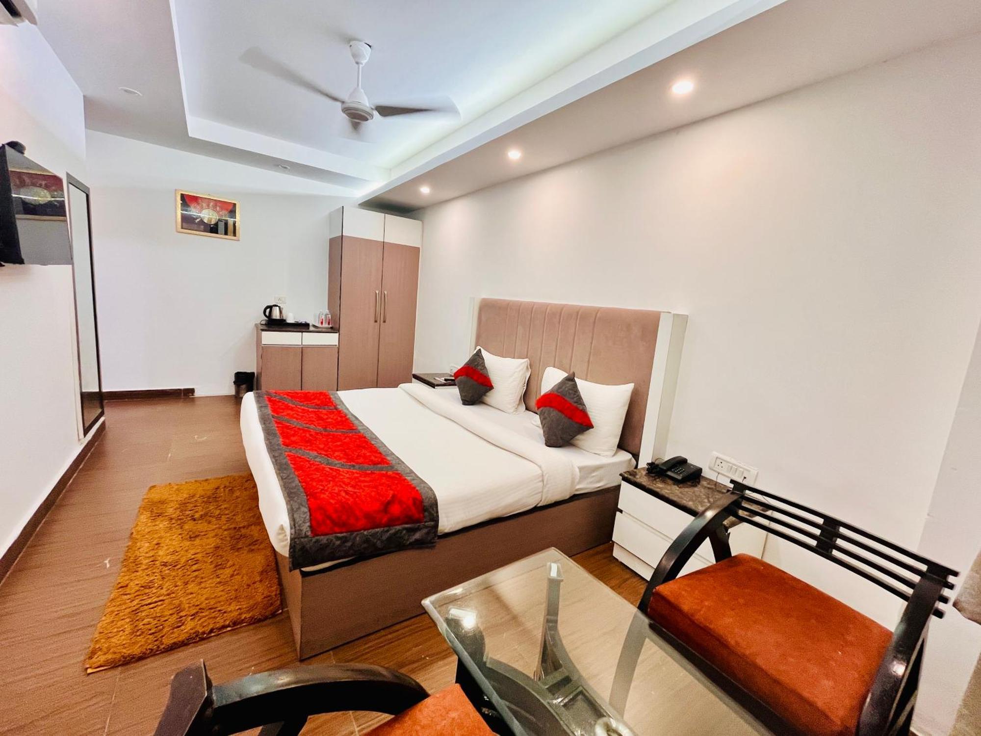 Hotel The Gold Inn - Karol Bagh Delhi Eksteriør bilde