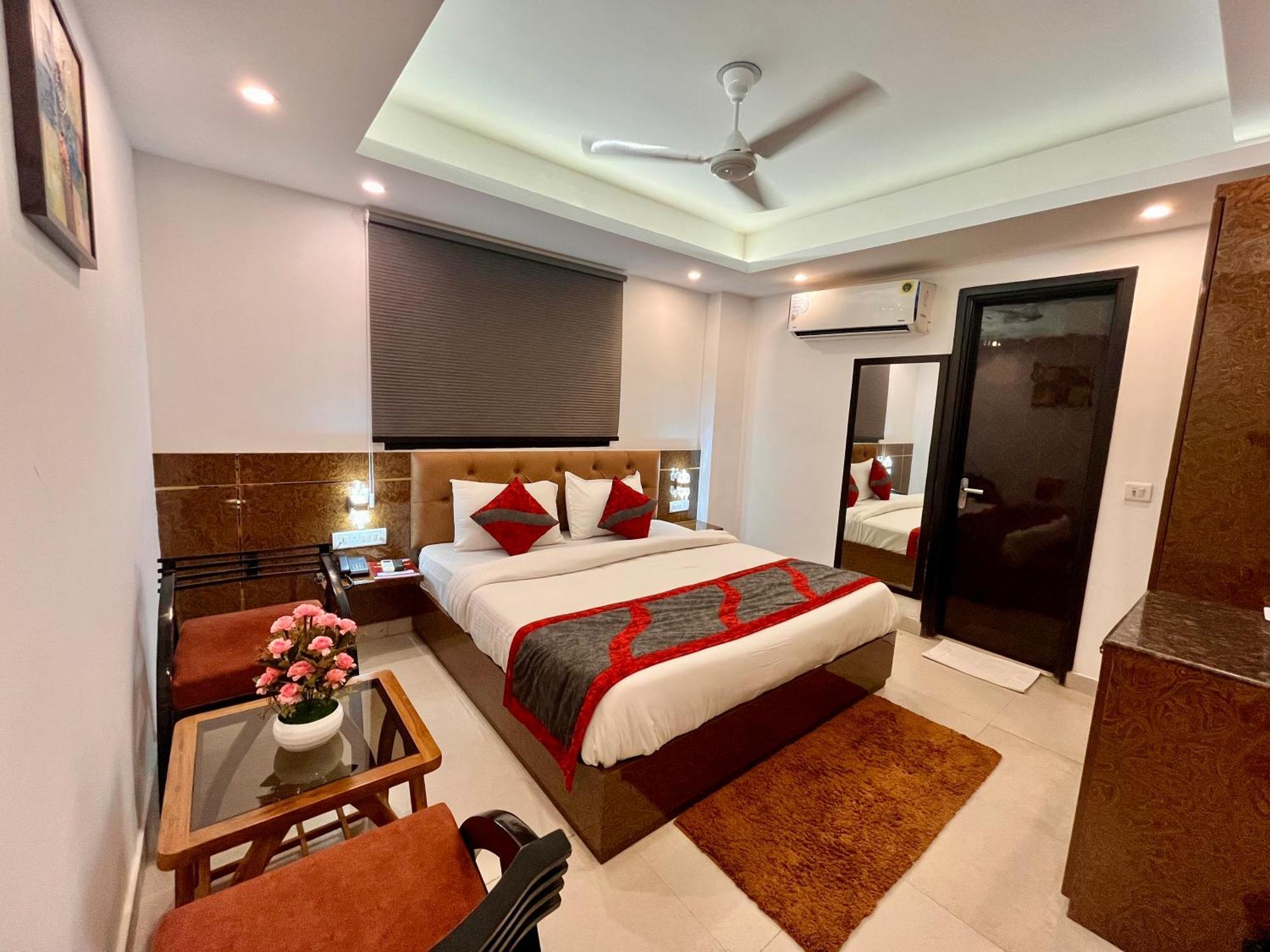 Hotel The Gold Inn - Karol Bagh Delhi Eksteriør bilde