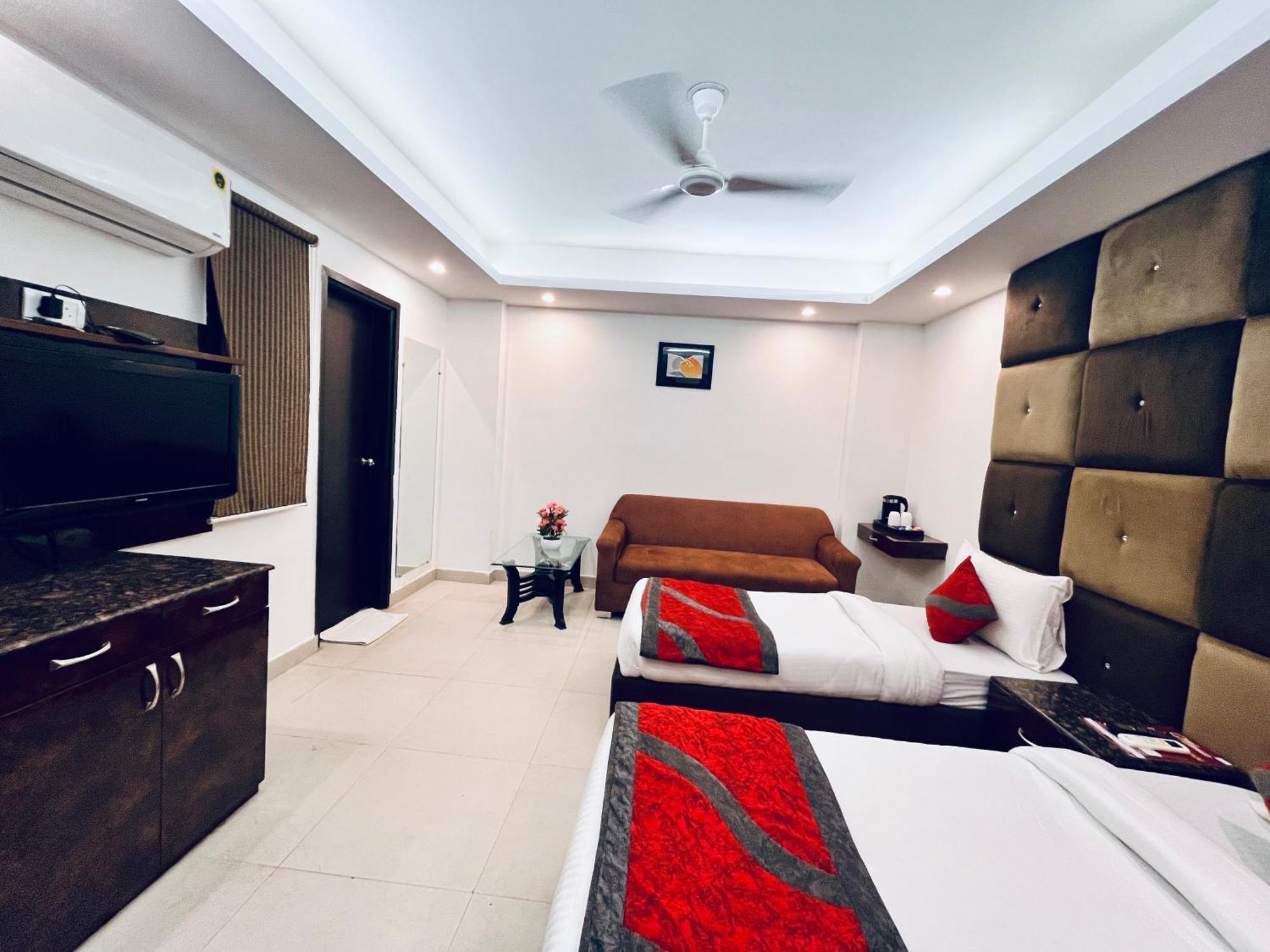 Hotel The Gold Inn - Karol Bagh Delhi Eksteriør bilde