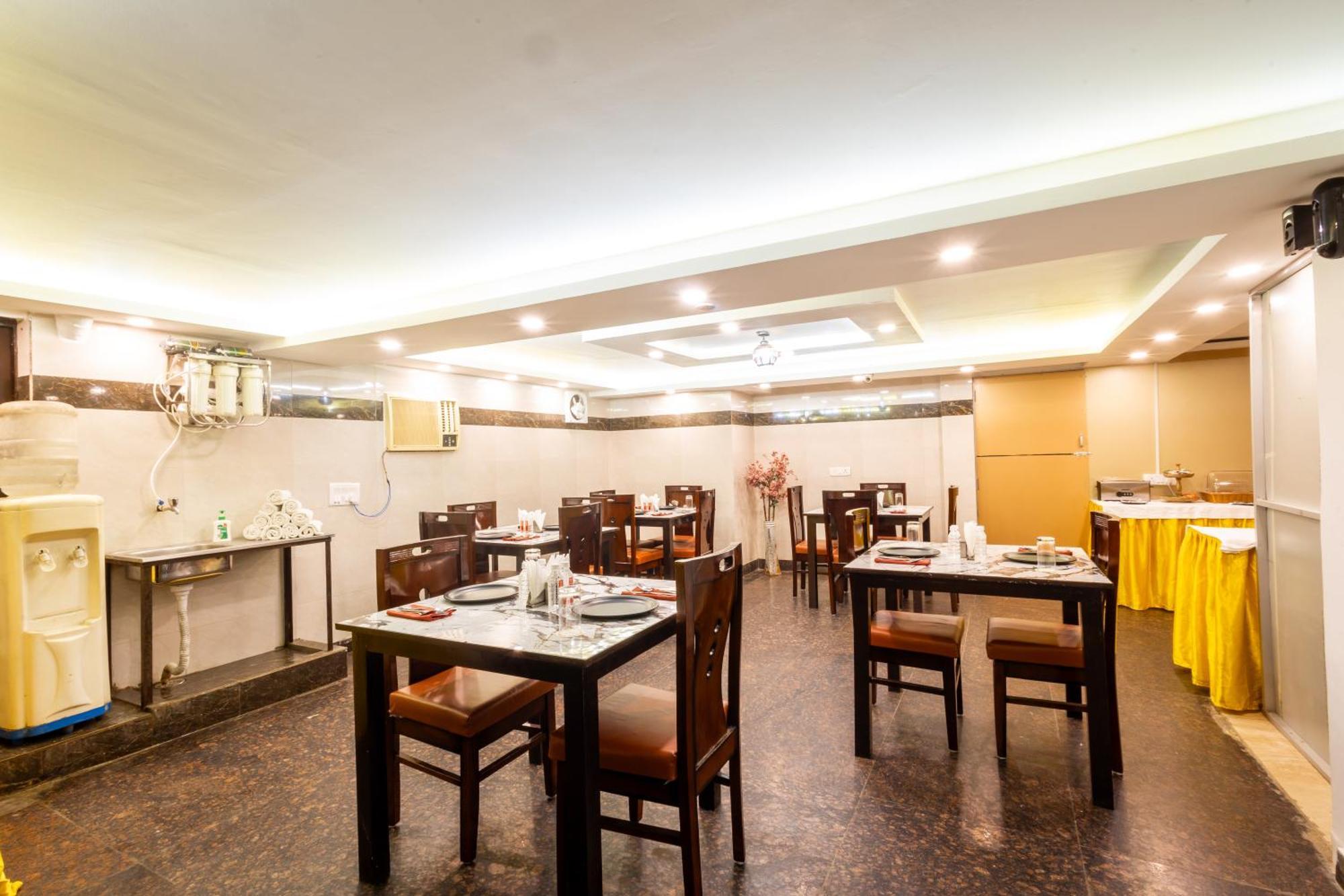 Hotel The Gold Inn - Karol Bagh Delhi Eksteriør bilde