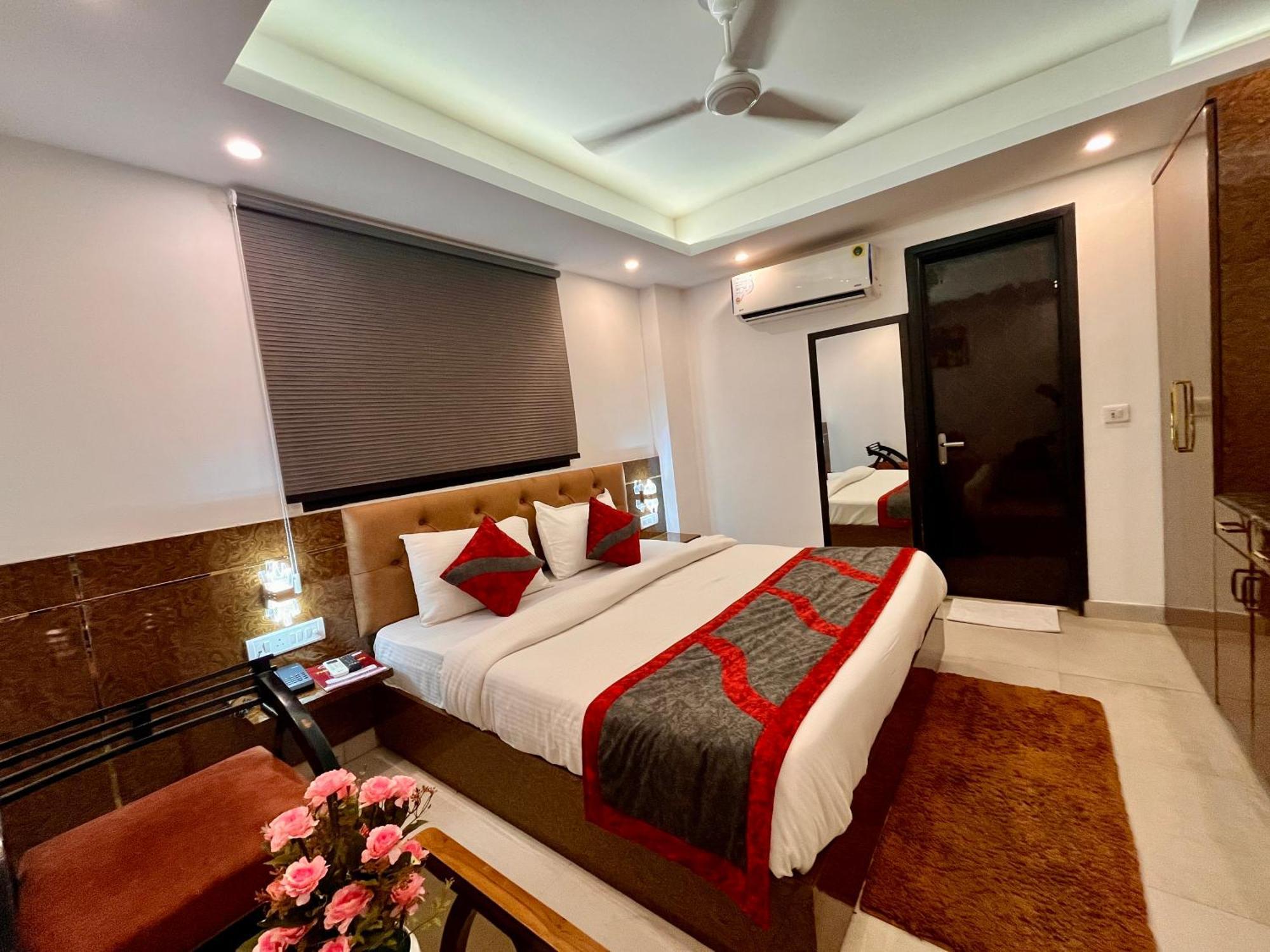 Hotel The Gold Inn - Karol Bagh Delhi Eksteriør bilde