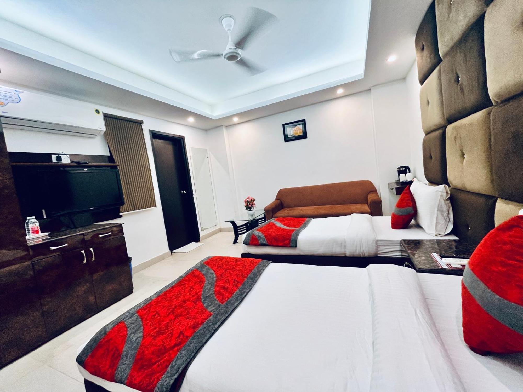 Hotel The Gold Inn - Karol Bagh Delhi Eksteriør bilde