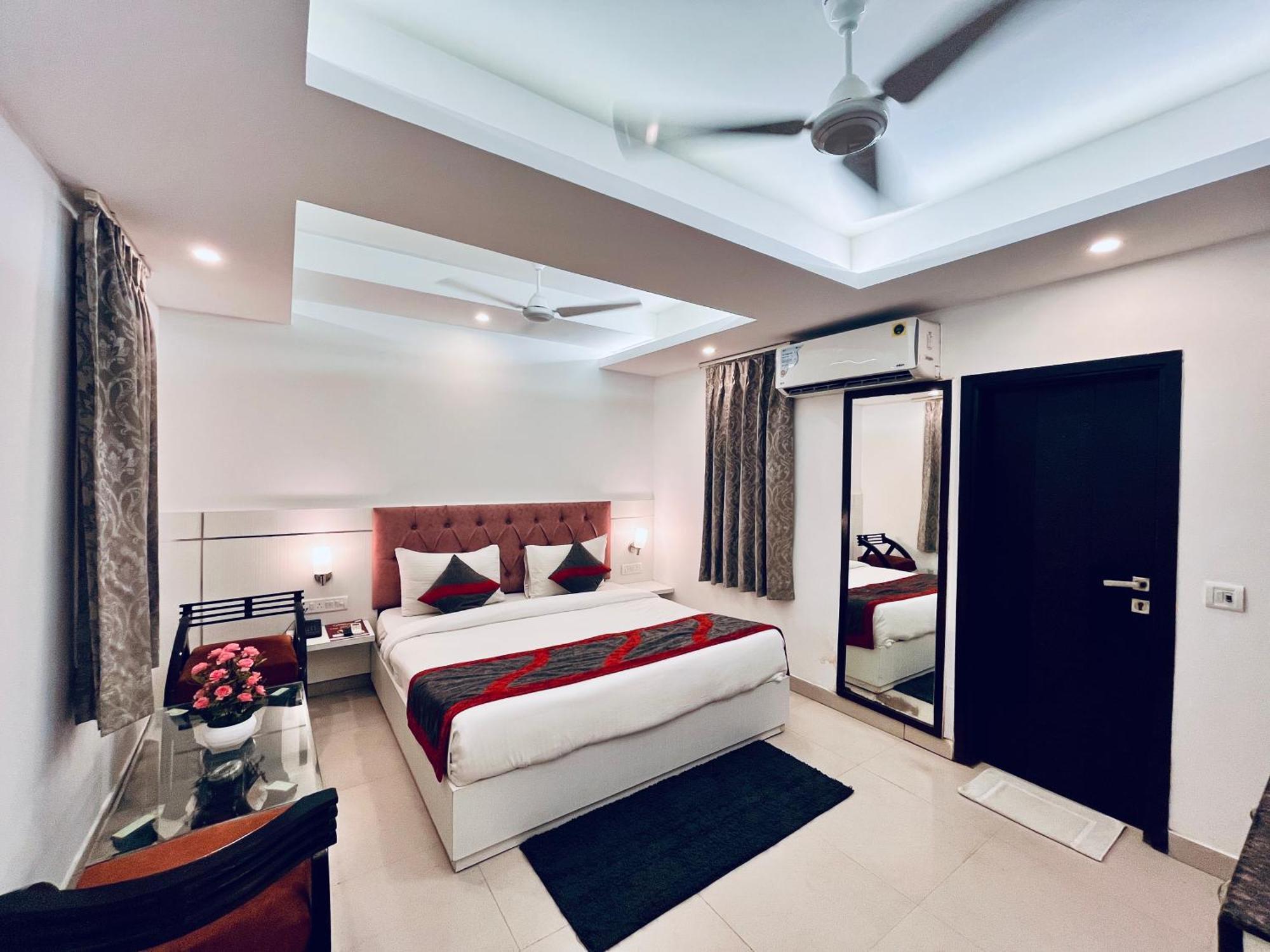 Hotel The Gold Inn - Karol Bagh Delhi Eksteriør bilde