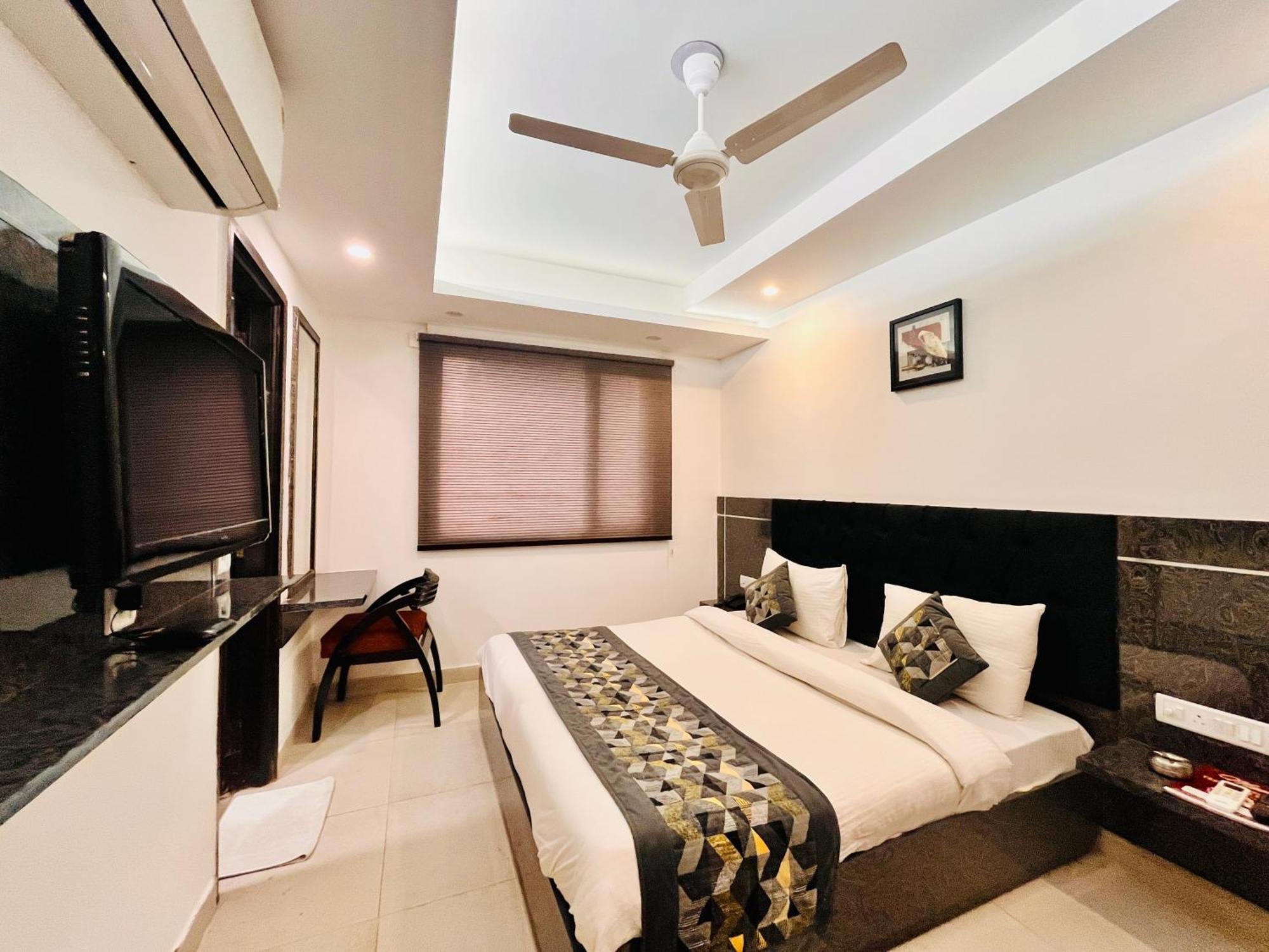 Hotel The Gold Inn - Karol Bagh Delhi Eksteriør bilde