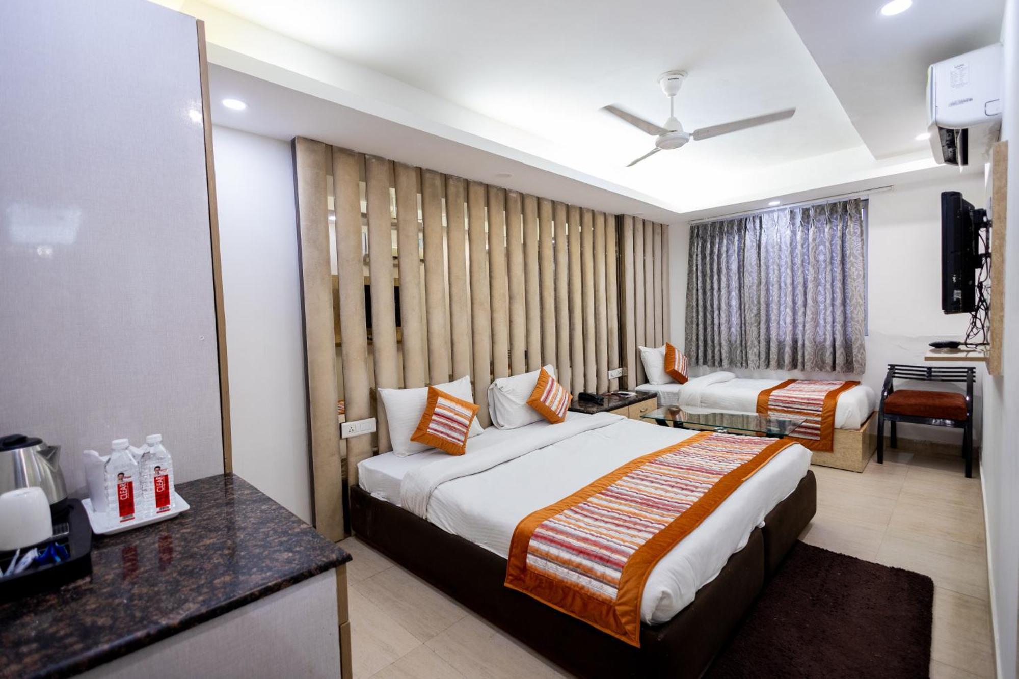 Hotel The Gold Inn - Karol Bagh Delhi Eksteriør bilde