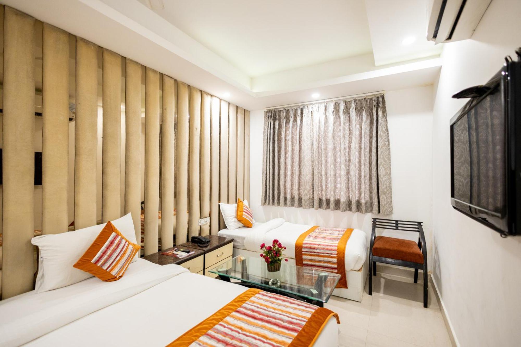Hotel The Gold Inn - Karol Bagh Delhi Eksteriør bilde